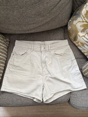 H&M Light Cream High-Waist Denim Shorts